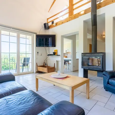 Au Paradis 6+2 Pers *