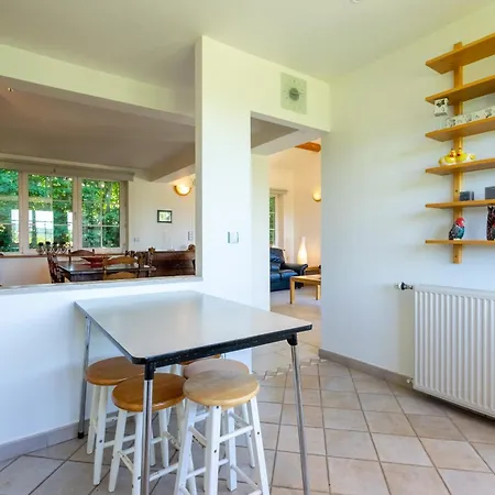 ヴィラ Au Paradis 6+2 Pers