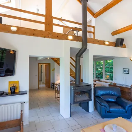 Au Paradis 6+2 Pers *