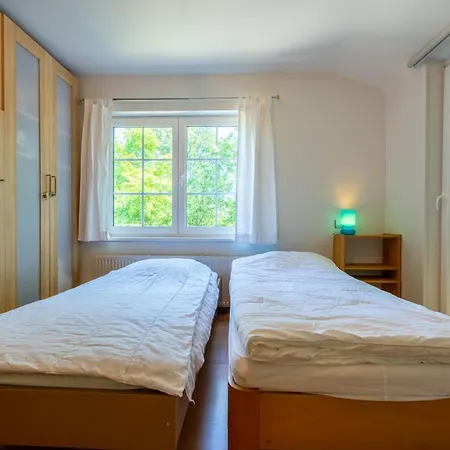 Au Paradis 6+2 Pers ヴィラ *