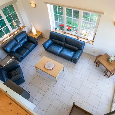 ヴィラ Au Paradis 6+2 Pers