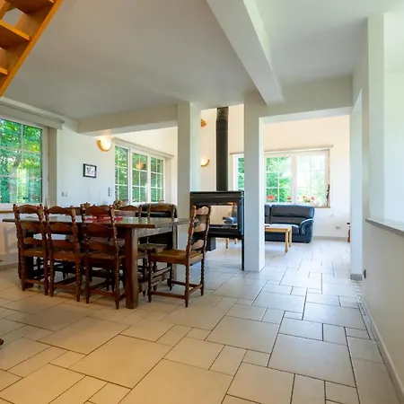 Au Paradis 6+2 Pers *